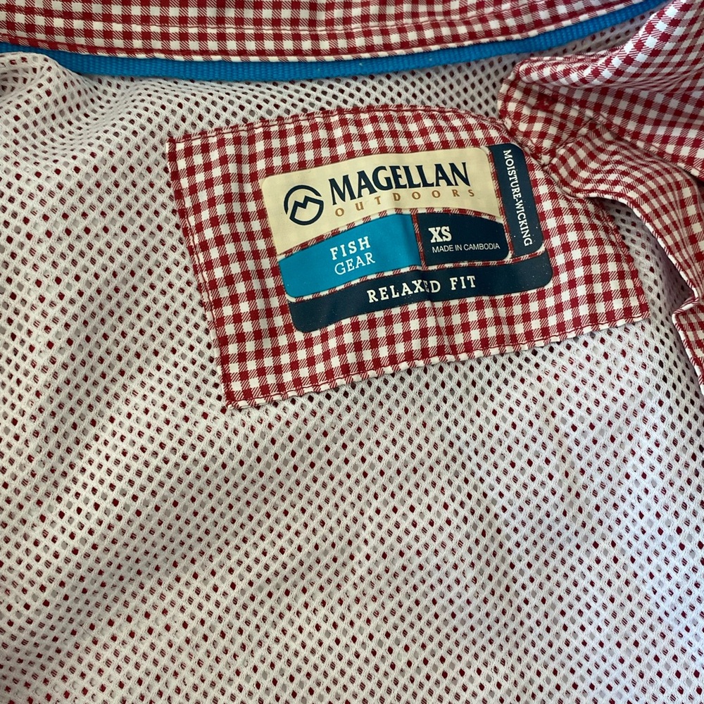 Magellan Outdoors Red Casual Button Down Shirt with Gingham Trim